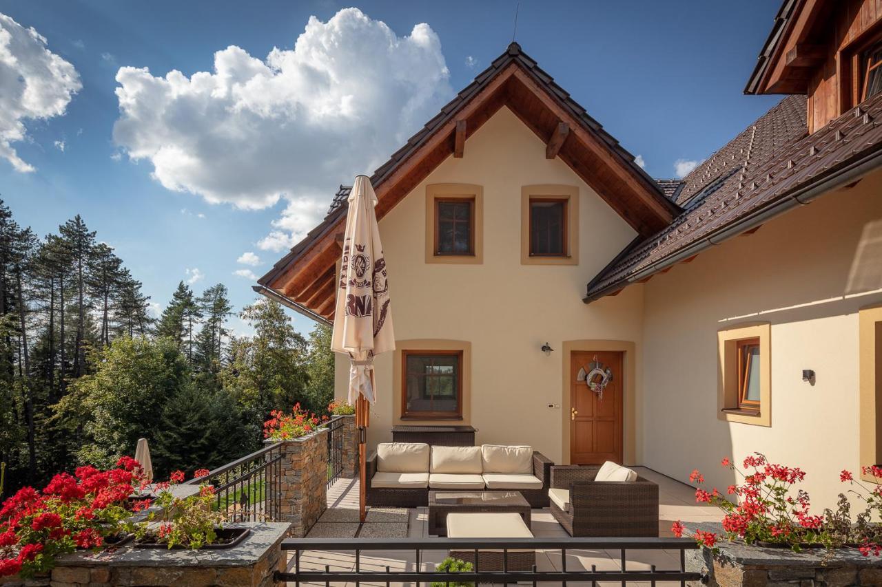 Penzion Na Kraji Lesa Valašské Meziříčí Buitenkant foto